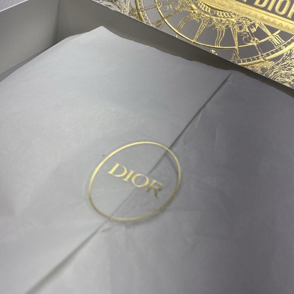Dior 2024 Christmas Boxed Gift Set - Picture 12 of 13